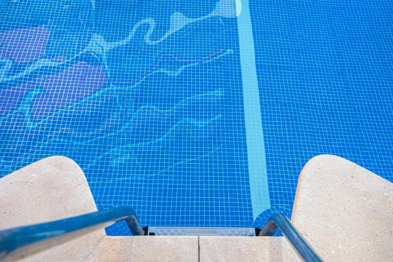 Apartamento Alef Apartment Torremolinos Luaran gambar